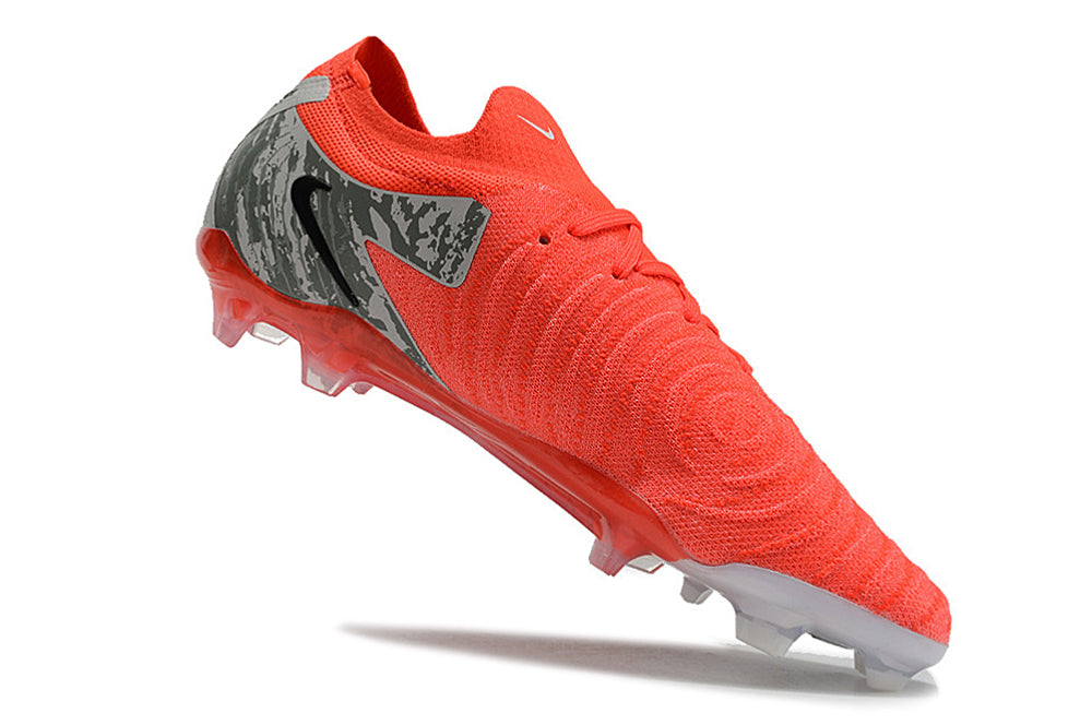Nike Phantom Luna 2 Elite Turf Football Boots + Exclusive Gifts