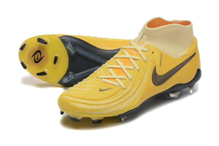 Nike Phantom Luna 2 Elite Turf Football Boots + Exclusive Gifts