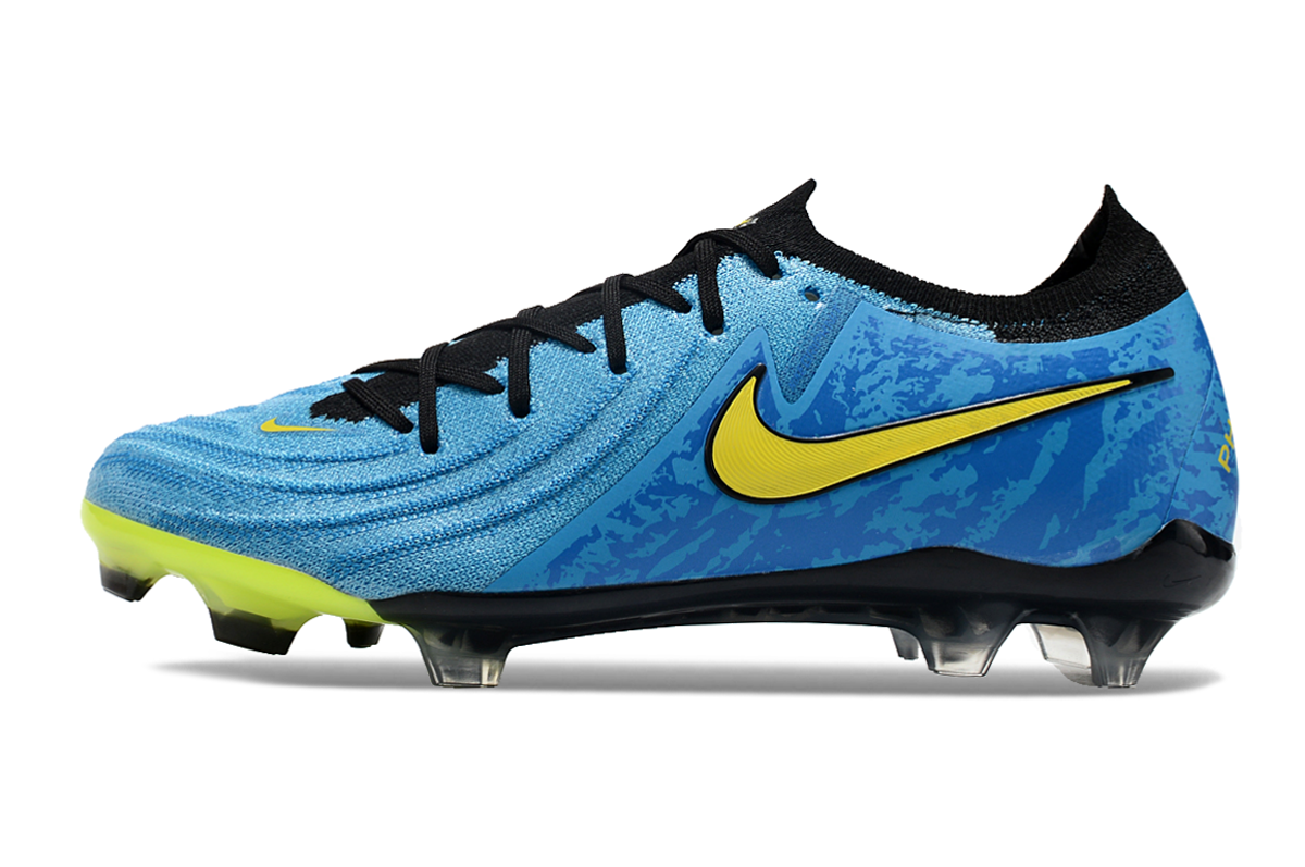 Nike Phantom Luna 2 Elite Turf Football Boots + Exclusive Gifts