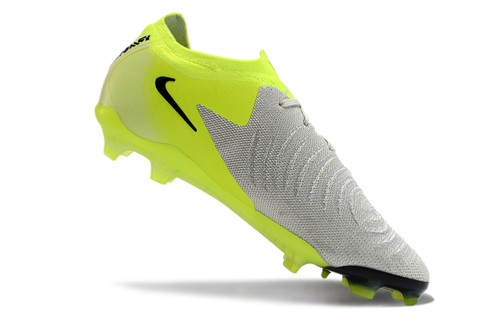 Nike Phantom Luna 2 Elite Turf Football Boots + Exclusive Gifts