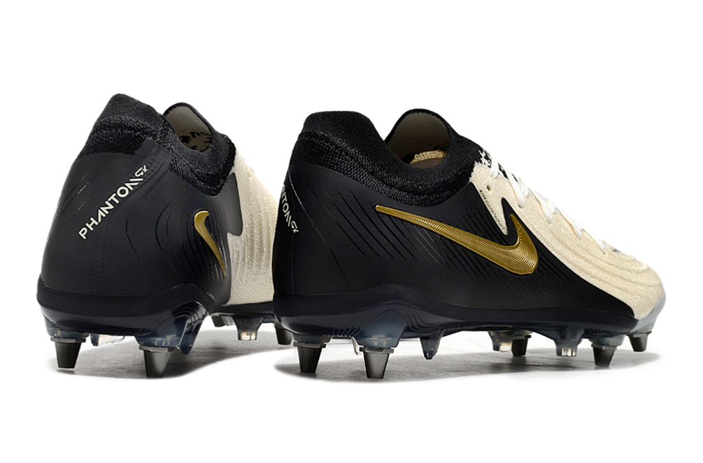 Nike Phantom Luna 2 SG Elite Football Boots + Exclusive Gifts