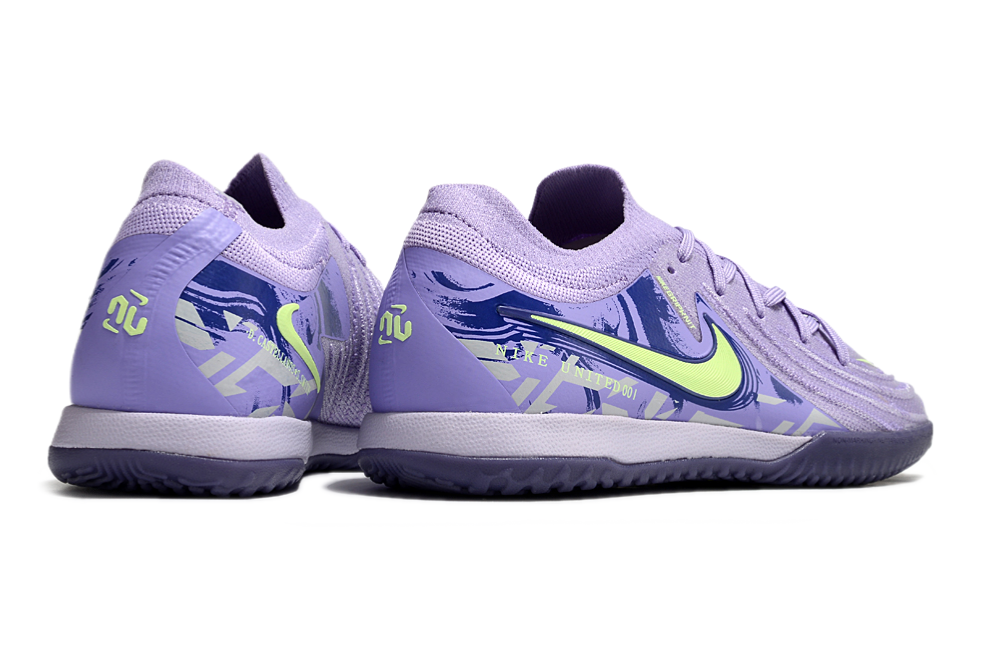 Nike Phantom Luna 2 IC Elite Futsal Shoes + Exclusive Gifts